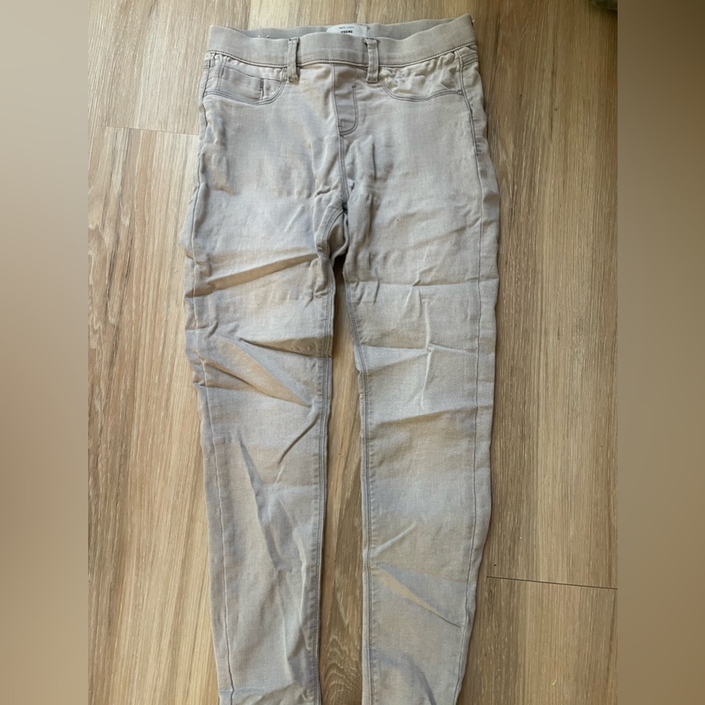 Grey jeans/jeggings